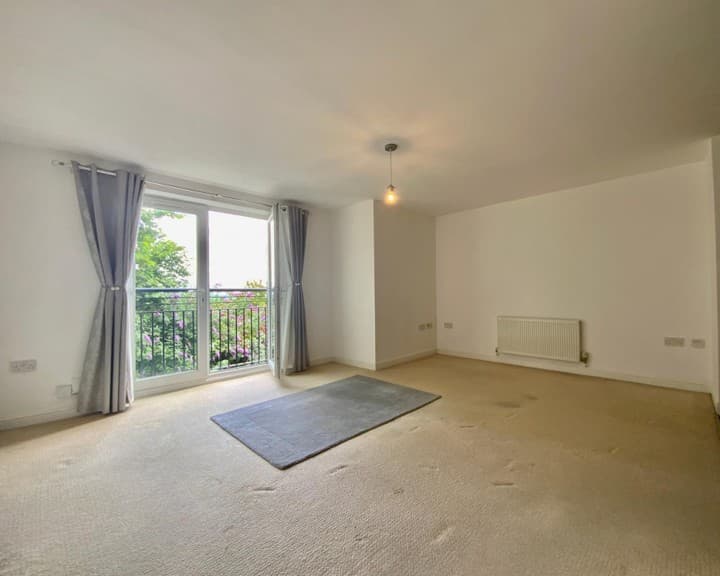 2 bedrooms apartment for sale in Redditch, United Kingdom - Image 3