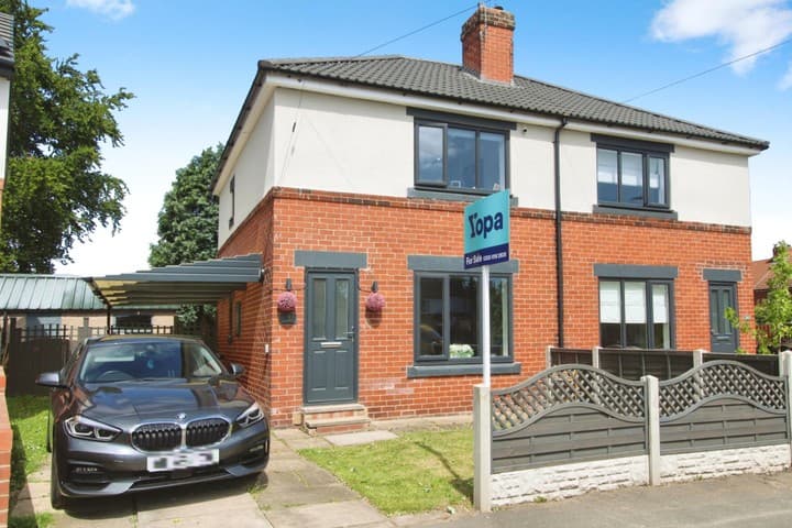 2 bedrooms house for sale in Wakefield, United Kingdom - Image 2