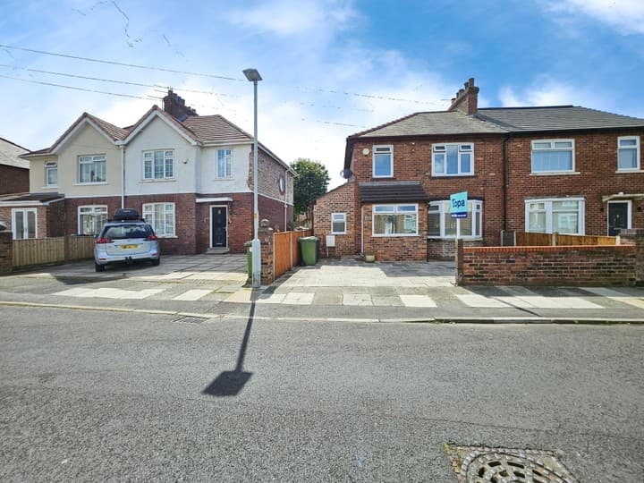 3 bedrooms house for sale in Bootle, United Kingdom - Image 2