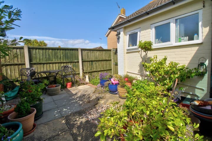 1 bedroom house for sale in Chichester, United Kingdom - Image 13