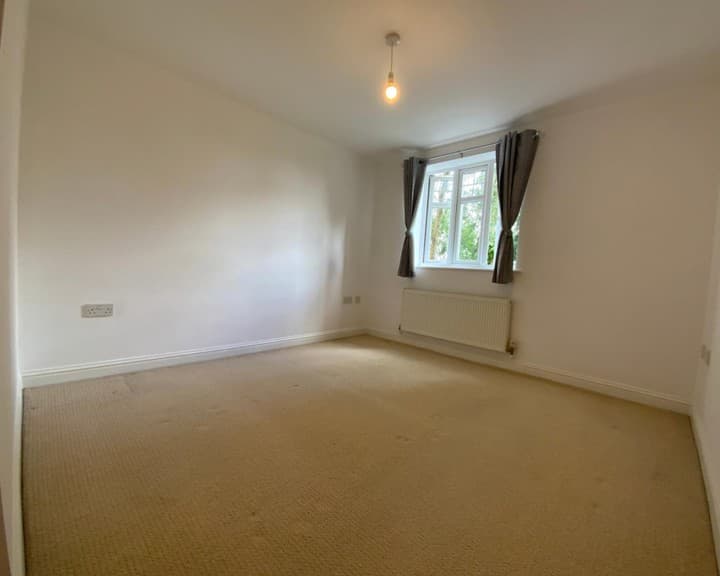 2 bedrooms apartment for sale in Redditch, United Kingdom - Image 7