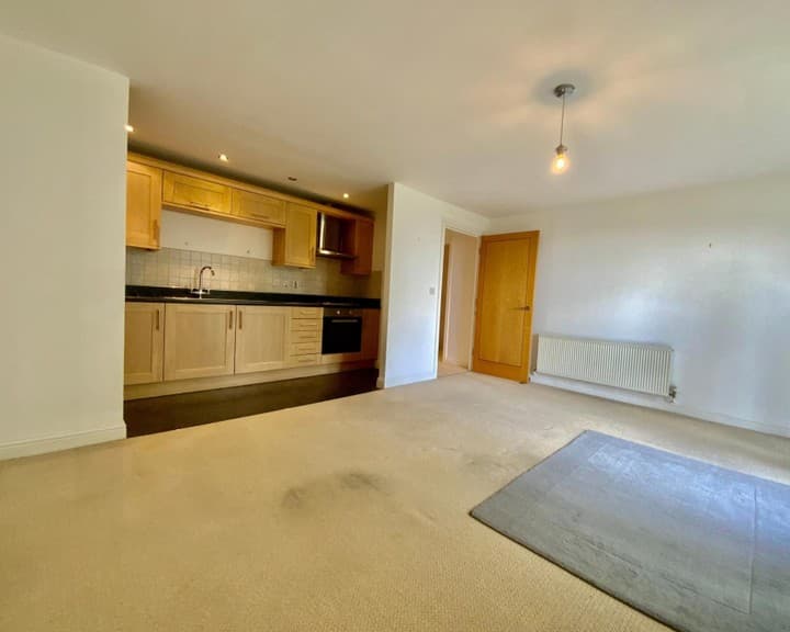 2 bedrooms apartment for sale in Redditch, United Kingdom - Image 5