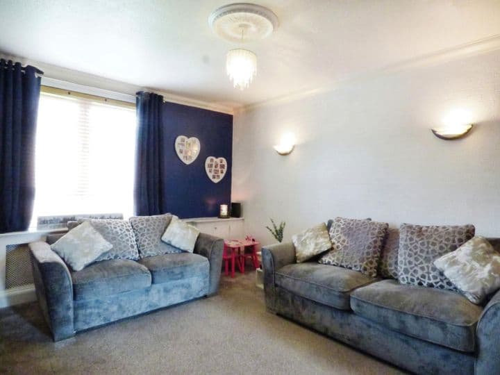 2 bedrooms apartment for sale in Kelty, United Kingdom - Image 12