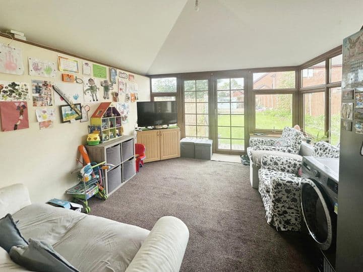 3 bedrooms house for sale in Wolverhampton, United Kingdom - Image 8