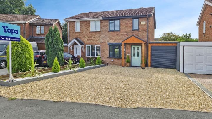 2 bedrooms house for sale in Telford, United Kingdom - Image 2