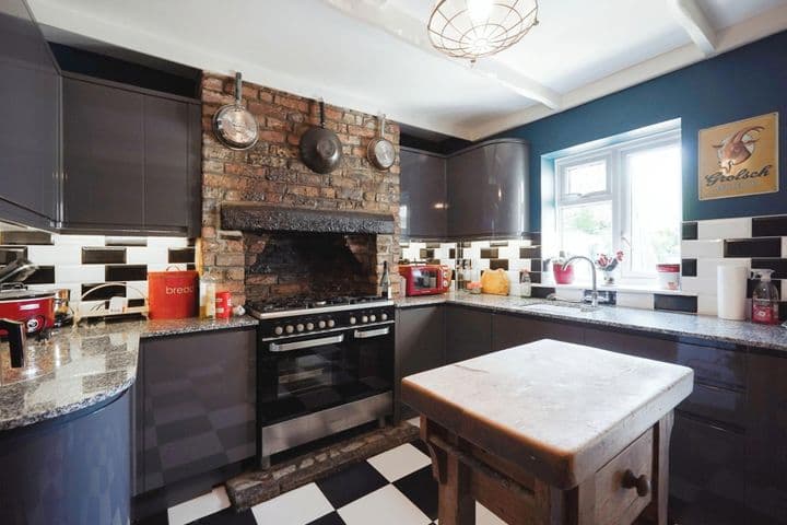 4 bedrooms house for sale in Broadstairs, United Kingdom - Image 3