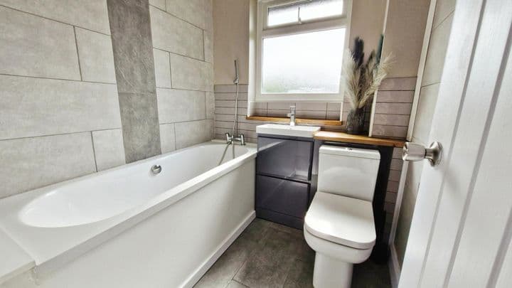 2 bedrooms house for sale in Telford, United Kingdom - Image 5