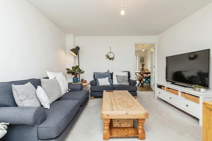 3 bedrooms house for sale in Bristol, United Kingdom - Image 2