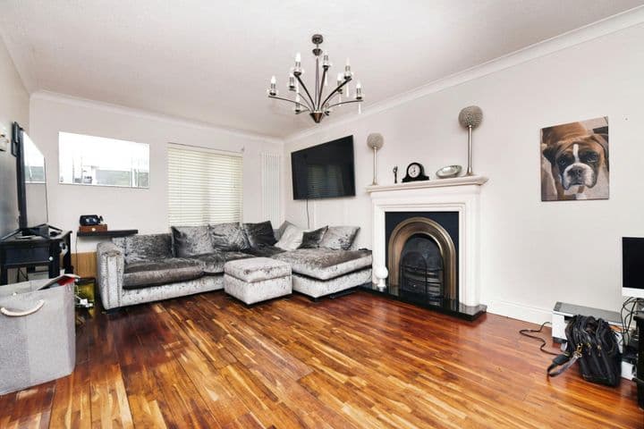 4 bedrooms house for sale in Brentwood, United Kingdom - Image 3