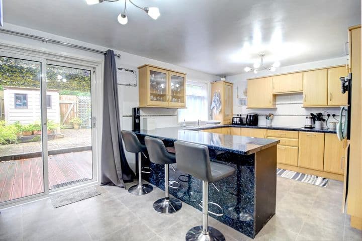 3 bedrooms house for sale in Basingstoke, United Kingdom - Image 4