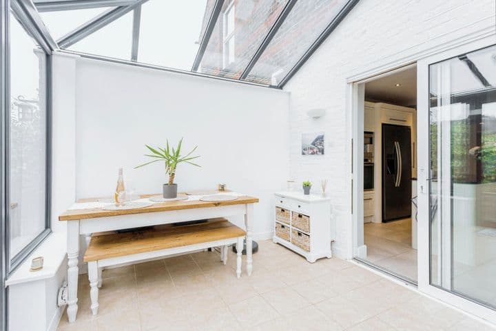 3 bedrooms house for sale in Haywards Heath, United Kingdom - Image 9