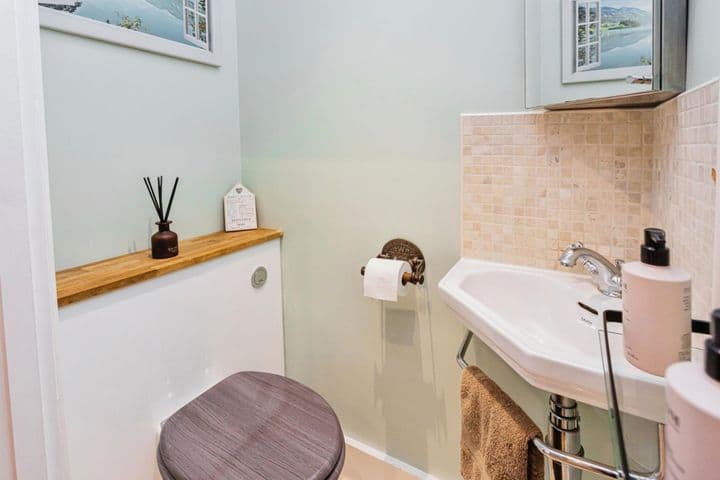 3 bedrooms house for sale in Haywards Heath, United Kingdom - Image 10