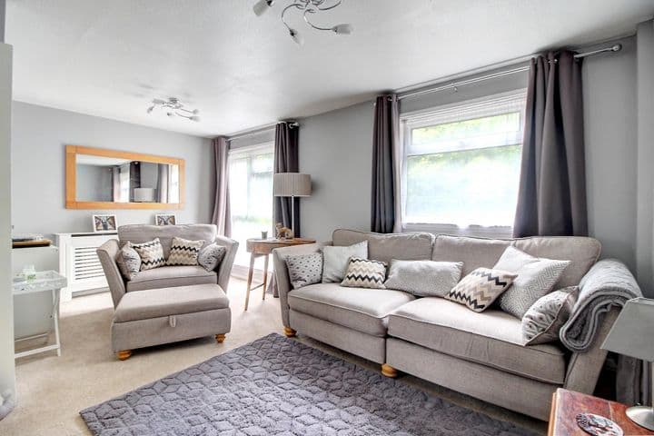 3 bedrooms house for sale in Basingstoke, United Kingdom - Image 5