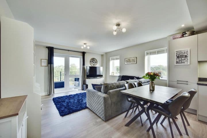 2 bedrooms apartment for sale in Aylesford, United Kingdom - Image 2