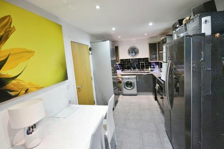 3 bedrooms house for sale in Stevenage, United Kingdom - Image 8