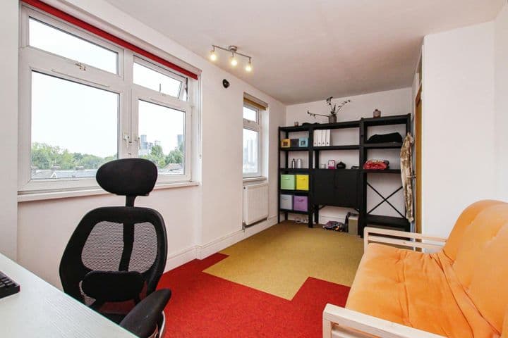 3 bedrooms apartment for sale in London, United Kingdom - Image 10