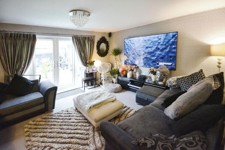 3 bedrooms house for sale in Stevenage, United Kingdom - Image 5