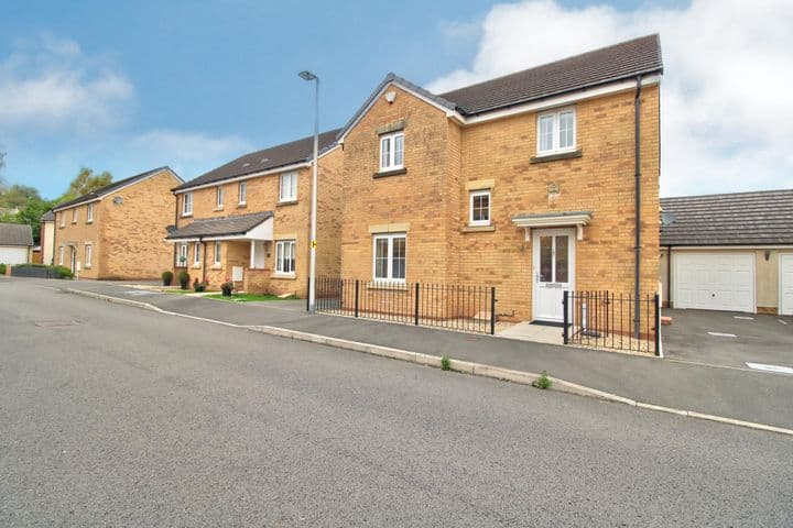 4 bedrooms house for sale in Pontypool, United Kingdom - Image 2