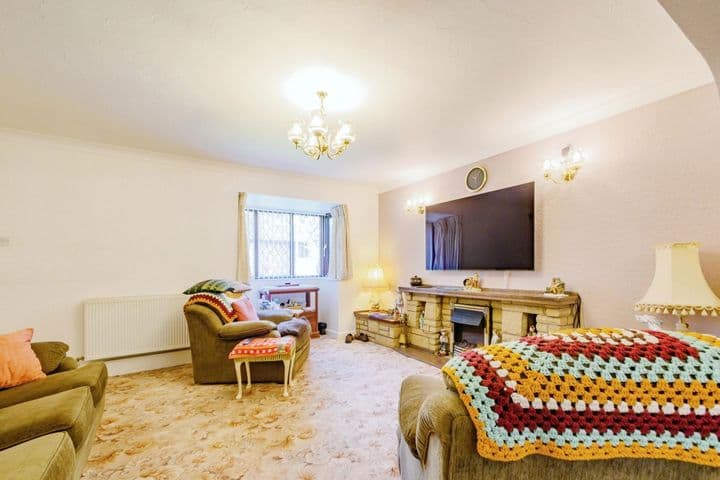 4 bedrooms house for sale in Bolton, United Kingdom - Image 3