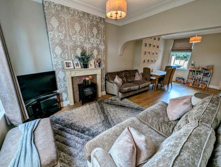 3 bedrooms house for sale in Stockport, United Kingdom - Image 4