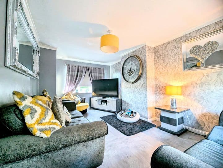 2 bedrooms house for sale in Coatbridge, United Kingdom - Image 3