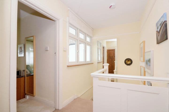 3 bedrooms house for sale in Watford, United Kingdom - Image 8