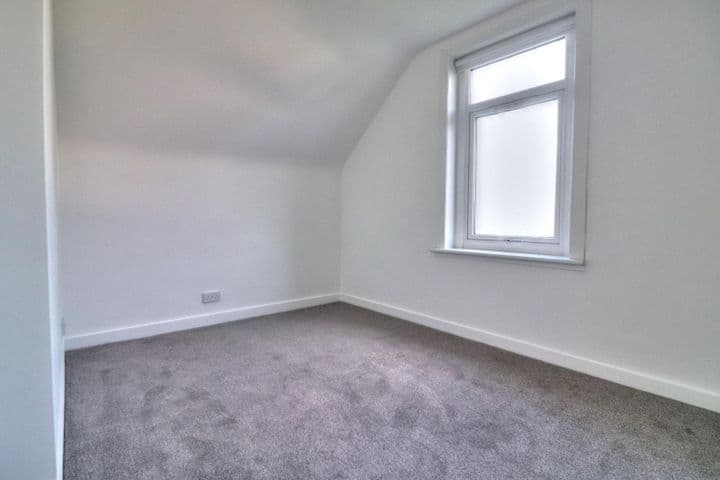 2 bedrooms apartment for sale in Glasgow, United Kingdom - Image 7