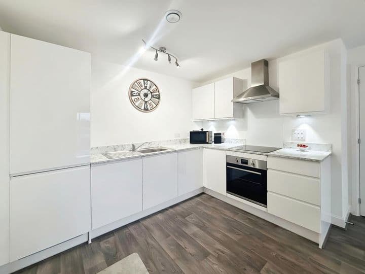 1 bedroom apartment for sale in Birmingham, United Kingdom - Image 3