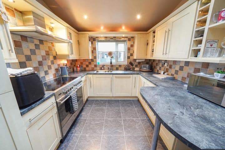 4 bedrooms house for sale in Swansea, United Kingdom - Image 9