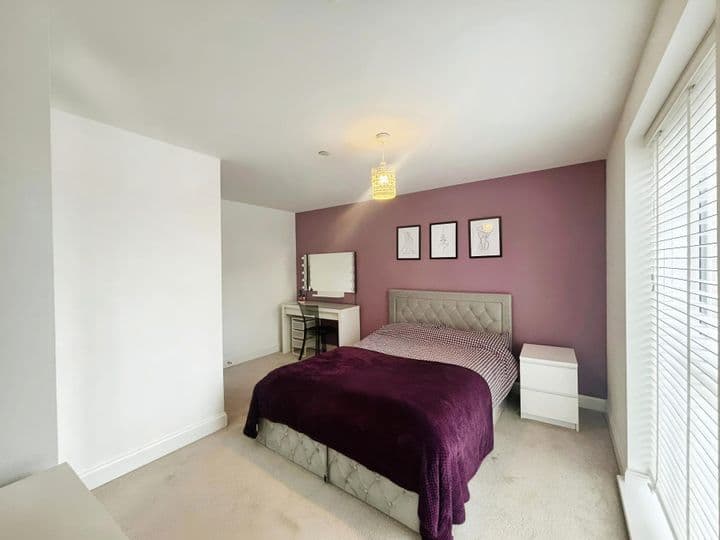 1 bedroom apartment for sale in Birmingham, United Kingdom - Image 6