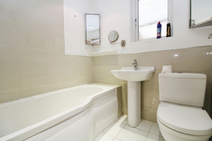 3 bedrooms house for sale in Birmingham, United Kingdom - Image 12