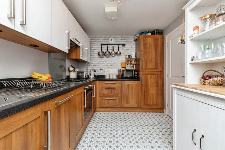 3 bedrooms house for sale in Bristol, United Kingdom - Image 3