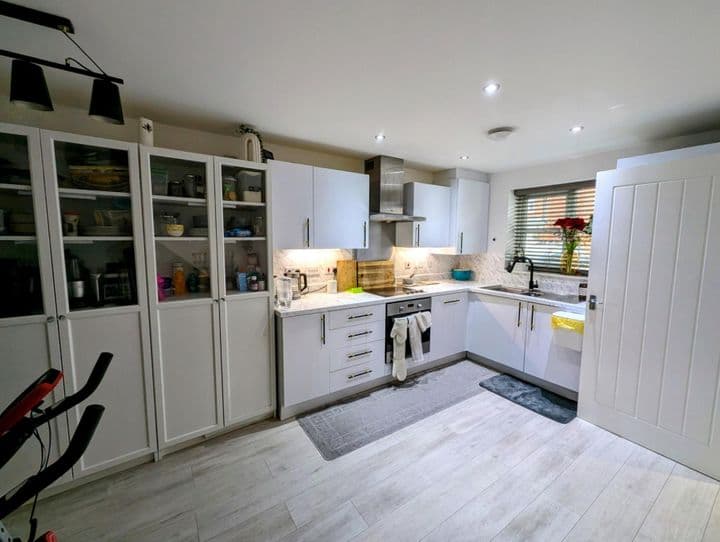 3 bedrooms house for sale in Manchester, United Kingdom - Image 4