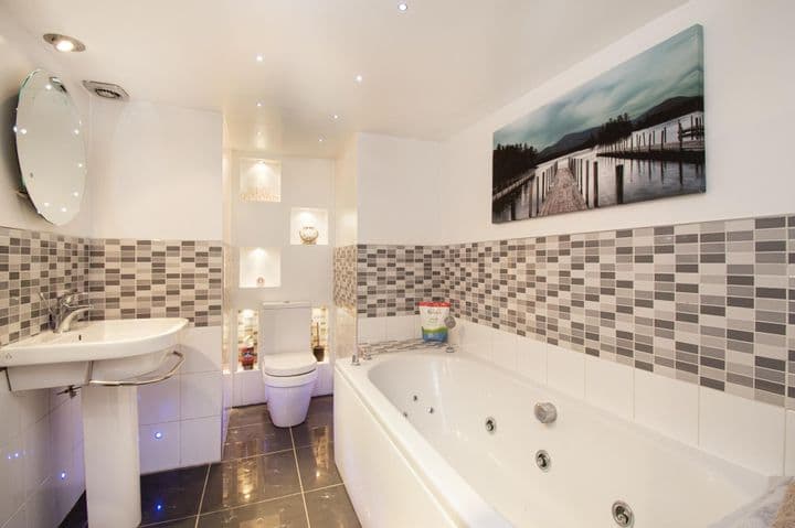 2 bedrooms apartment for sale in Brechin, United Kingdom - Image 5