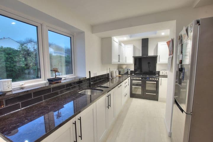 3 bedrooms house for sale in Warrington, United Kingdom - Image 2