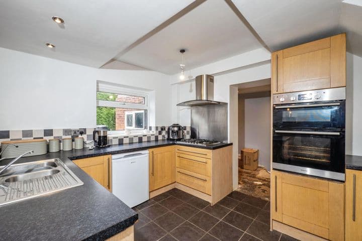 3 bedrooms house for sale in Rotherham, United Kingdom - Image 6