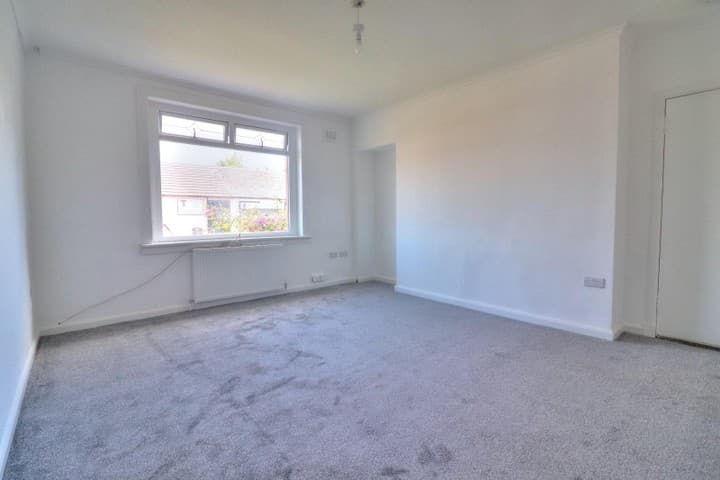 2 bedrooms apartment for sale in Glasgow, United Kingdom - Image 5