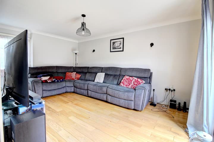 3 bedrooms house for sale in Basingstoke, United Kingdom - Image 6