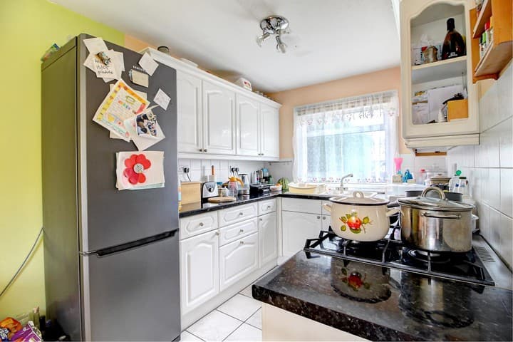 3 bedrooms house for sale in Basingstoke, United Kingdom - Image 5