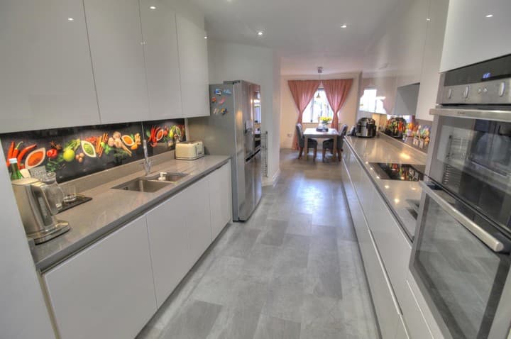 4 bedrooms house for sale in Kidderminster, United Kingdom - Image 8