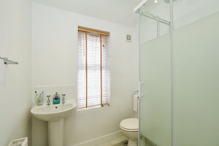 3 bedrooms house for sale in Nottingham, United Kingdom - Image 9