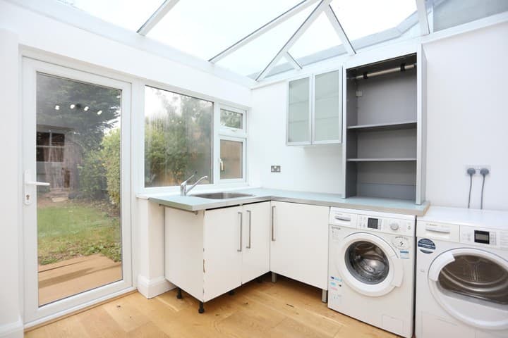 3 bedrooms house for sale in Bromley, United Kingdom - Image 10