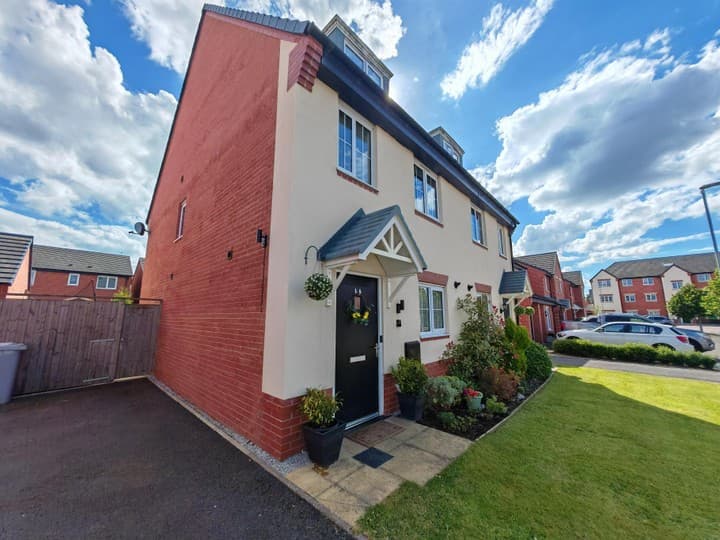 3 bedrooms house for sale in Crewe, United Kingdom - Image 2