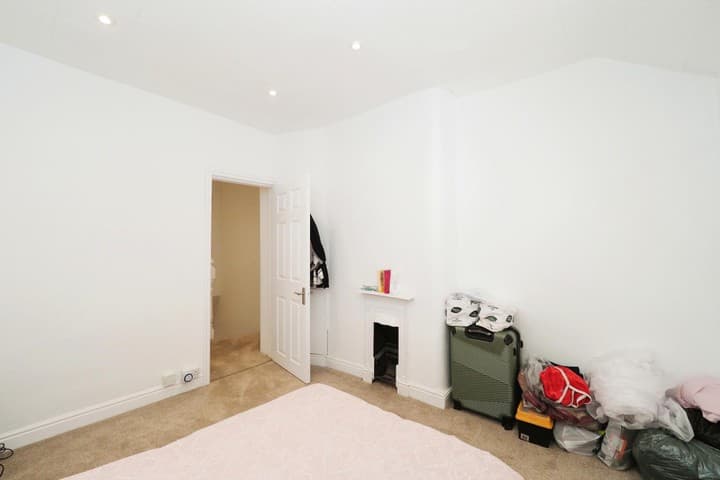 3 bedrooms house for sale in Nottingham, United Kingdom - Image 15