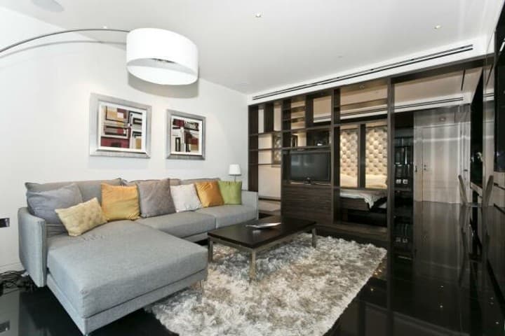 Apartment for sale in London, United Kingdom - Image 5