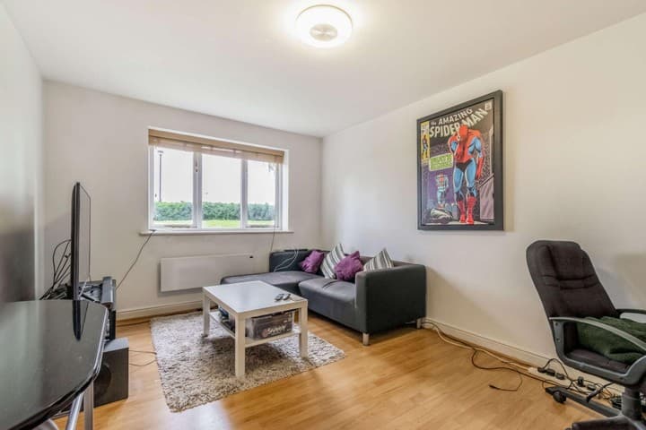 1 bedroom apartment for sale in London, United Kingdom - Image 11