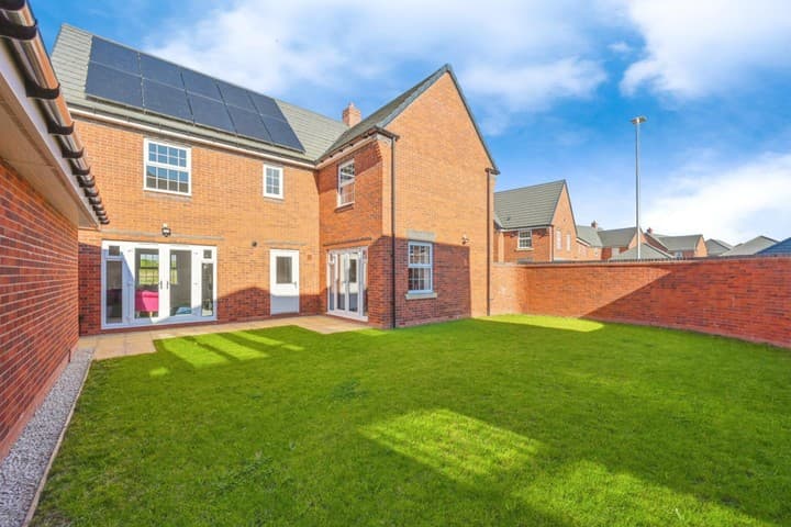 5 bedrooms house for sale in Fradley, United Kingdom - Image 19