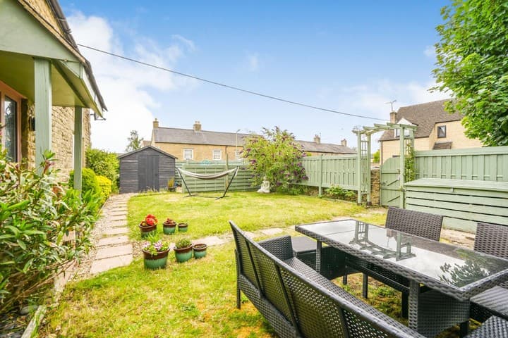 3 bedrooms house for sale in Carterton, United Kingdom - Image 13