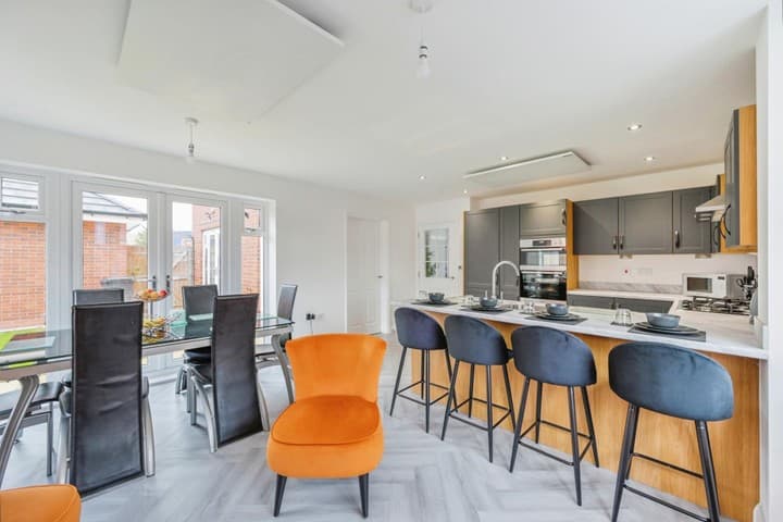 5 bedrooms house for sale in Fradley, United Kingdom - Image 6