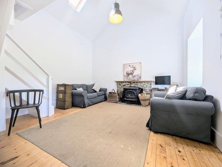 1 bedroom house for sale in Biggar, United Kingdom - Image 3